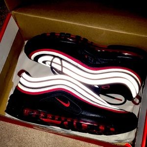 Nikes size 8 1/2
